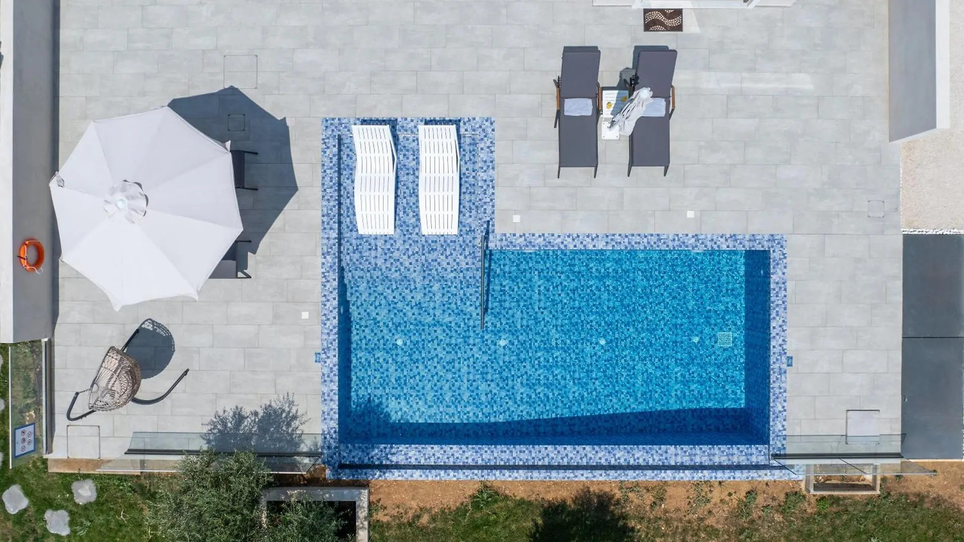 Endless Blue Private Club Villa Trapezaki