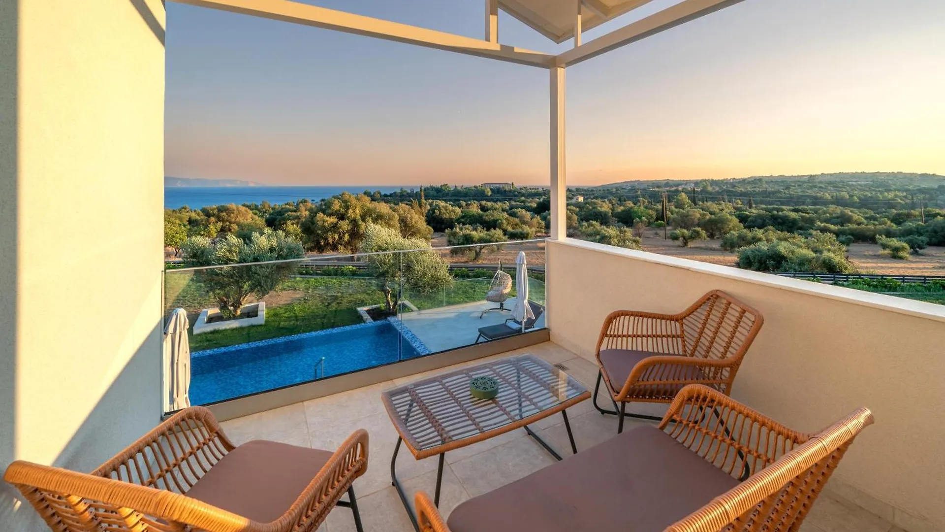 Endless Blue Private Club Villa Trapezaki