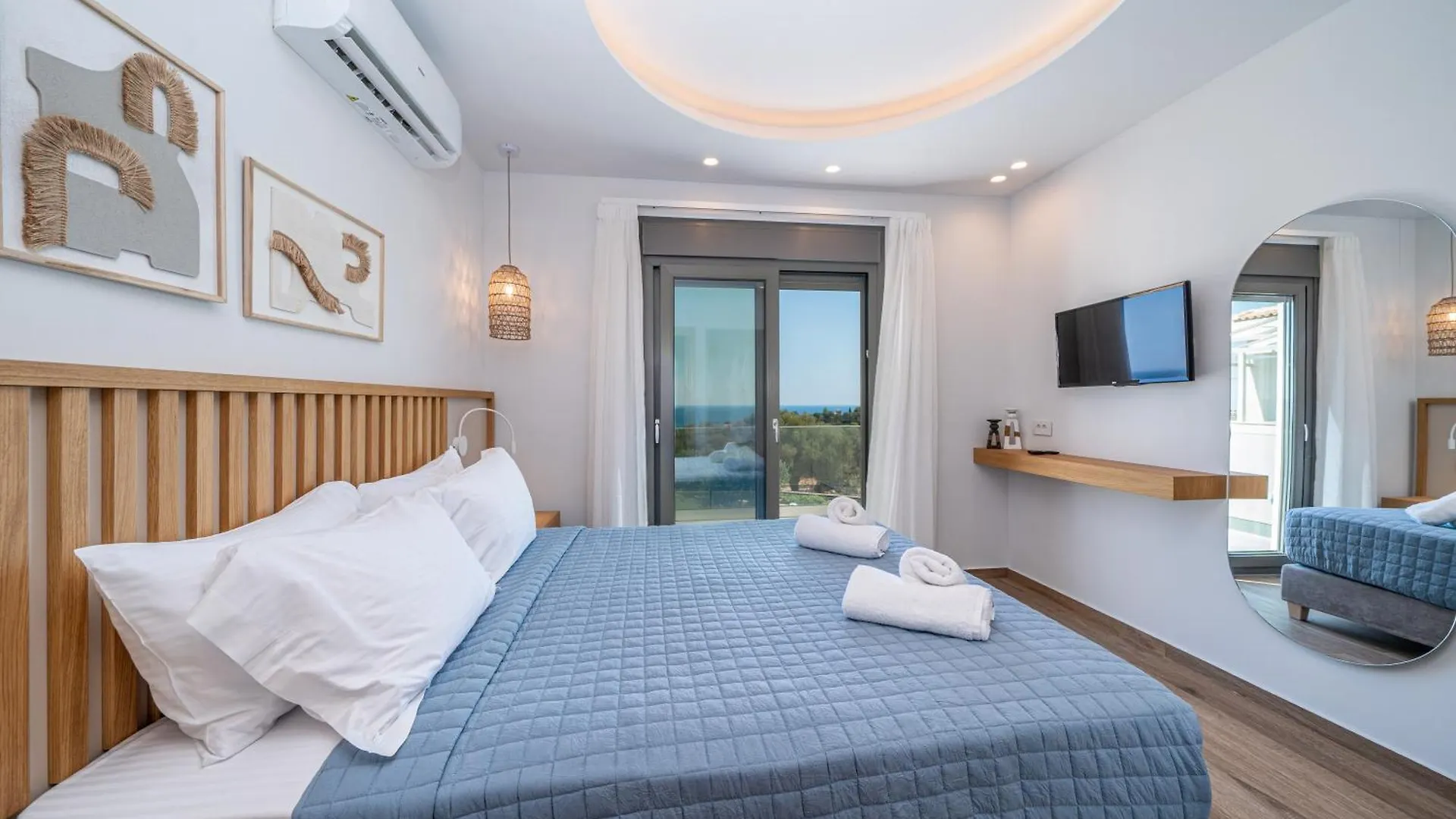 Endless Blue Private Club Villa Trapezaki  Greece