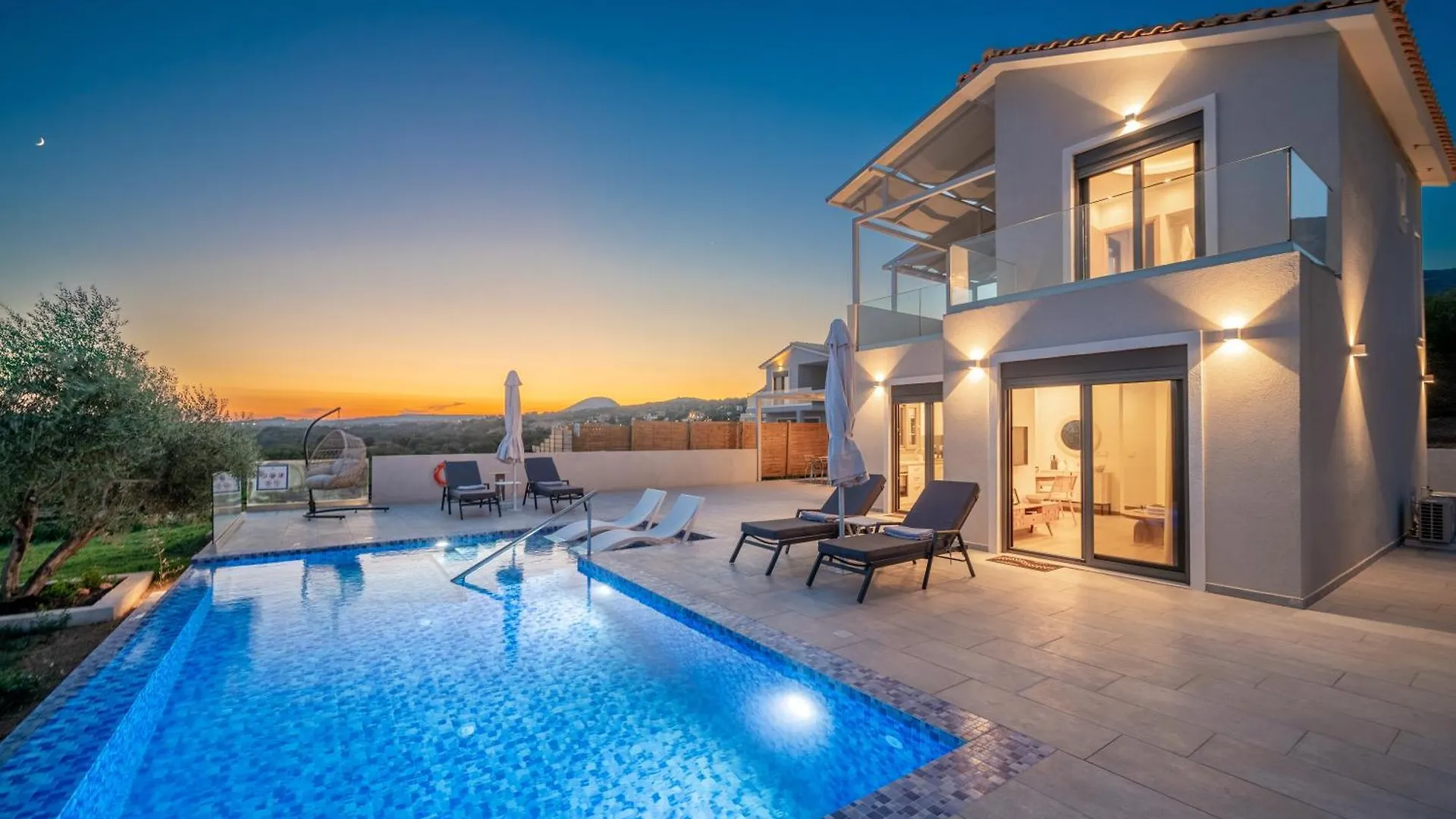 Endless Blue Private Club Villa Trapezaki