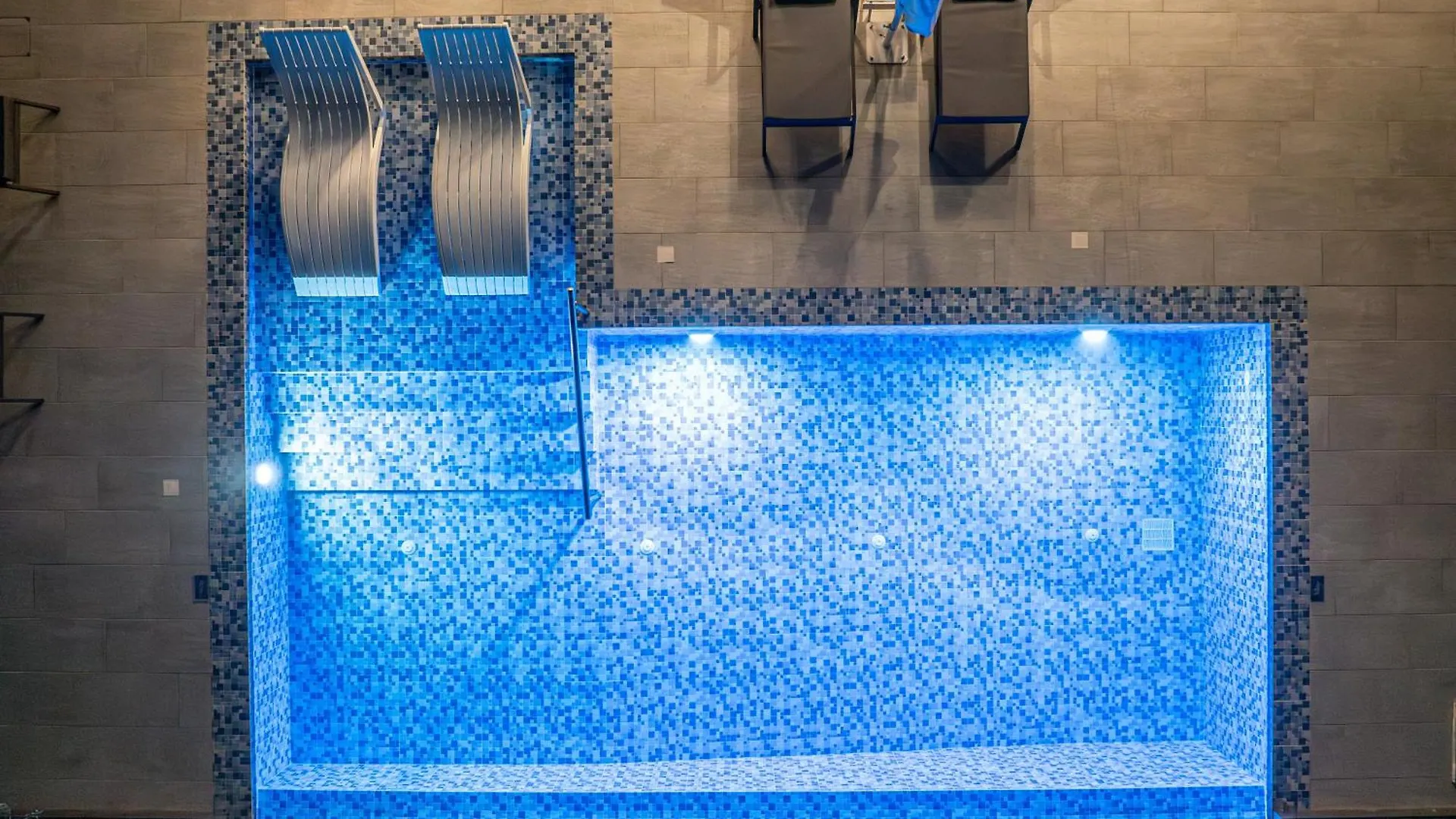Endless Blue Private Club Villa Trapezaki